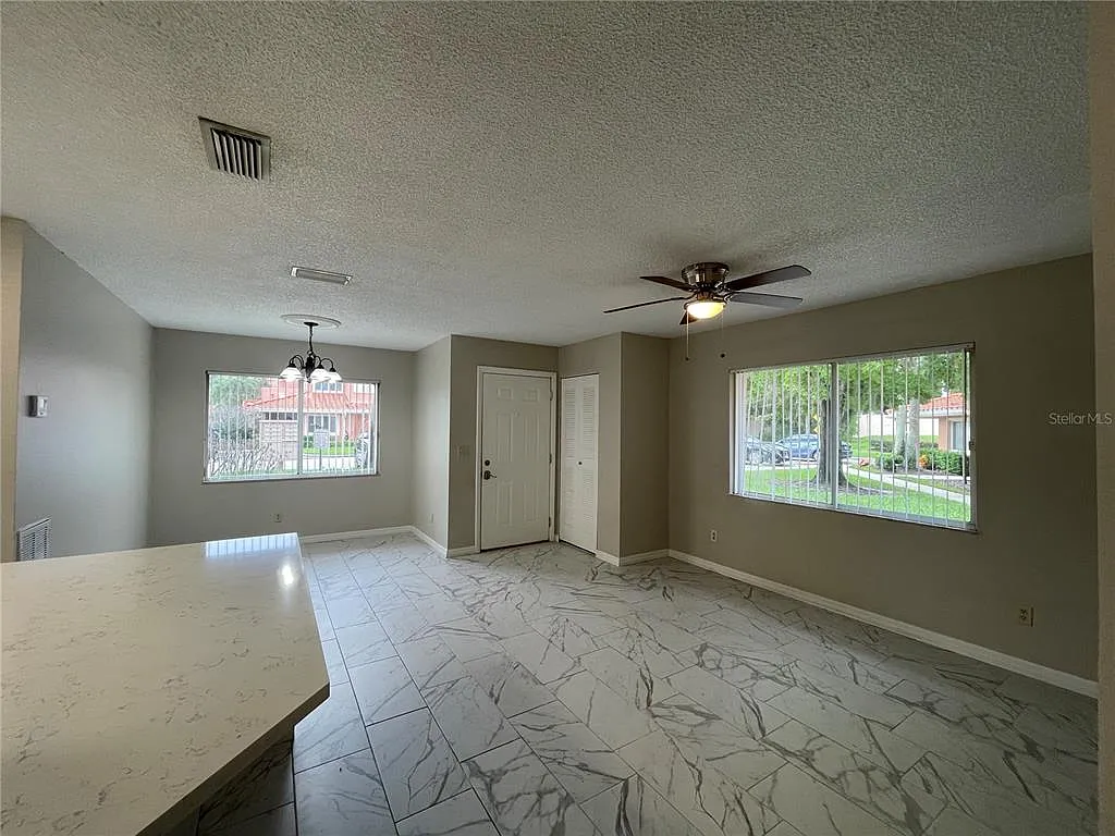 2 bed, 2.0 bath, 930 sqft, $1,775 — Photo 4