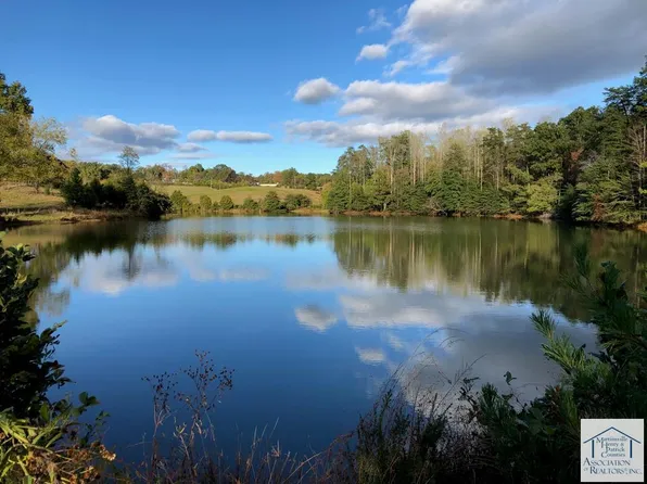 354 Boaz Pond Ln, Stuart, VA 24171