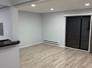 502 E Spruce Dr APT 2B, Palatine, IL