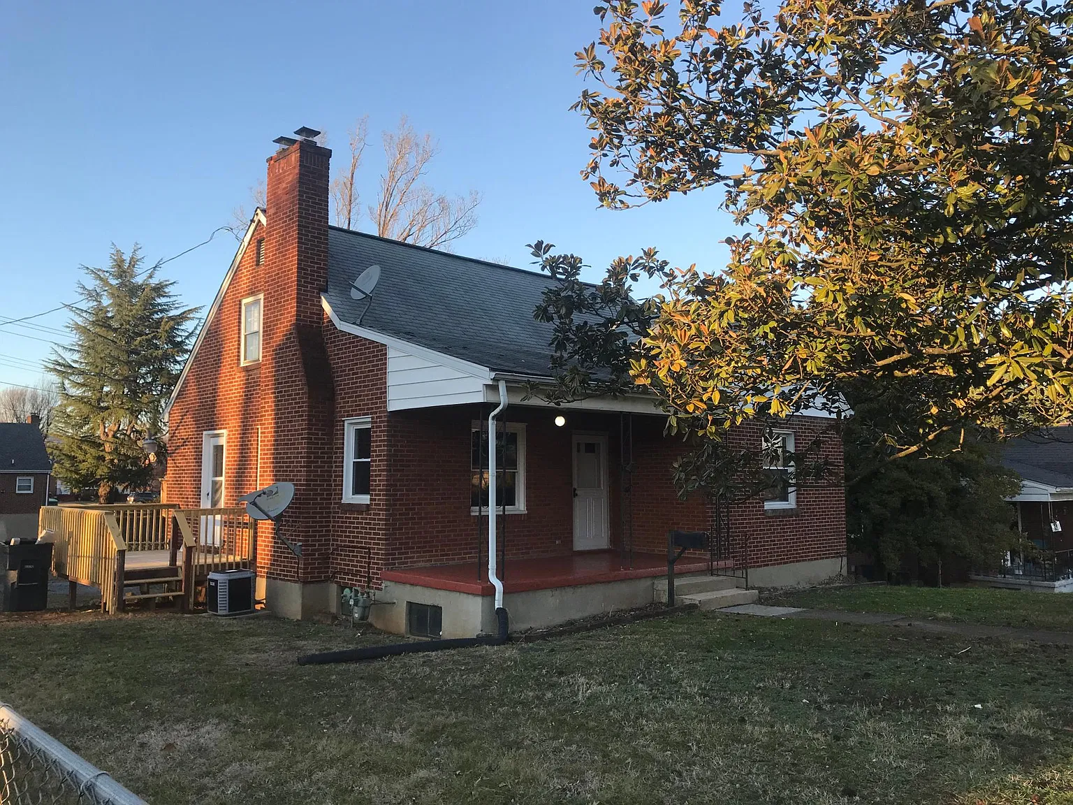 3 bed, 1124 sqft, $1,600 — Photo 1