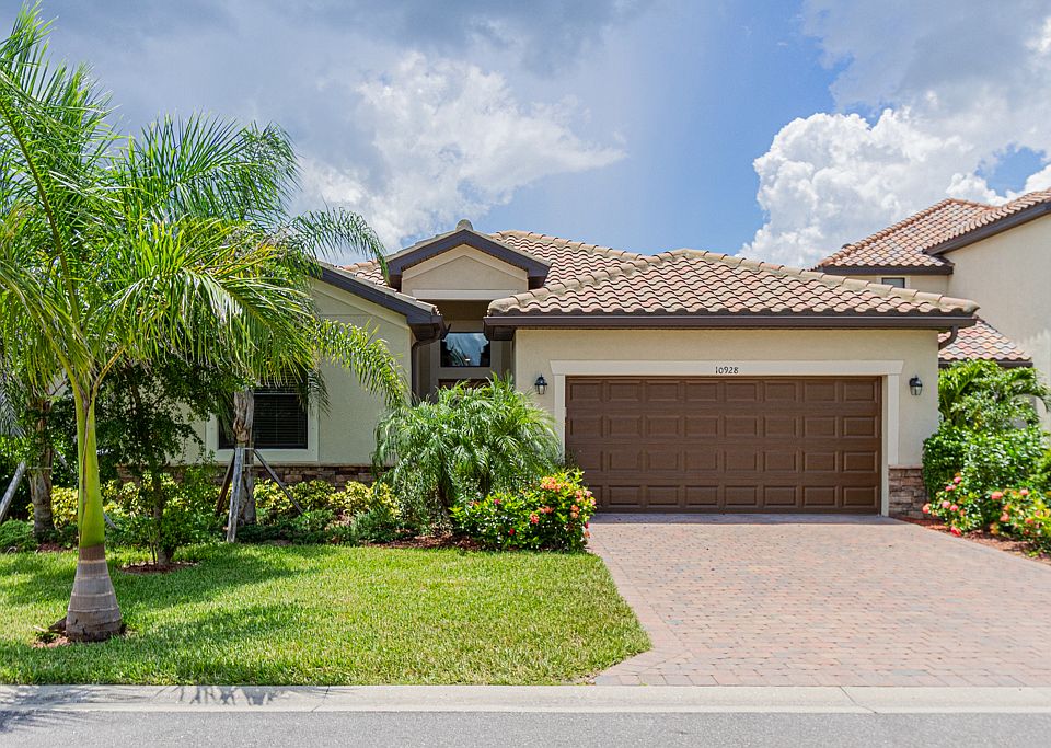 1st image of 10928 Cherry Laurel Dr