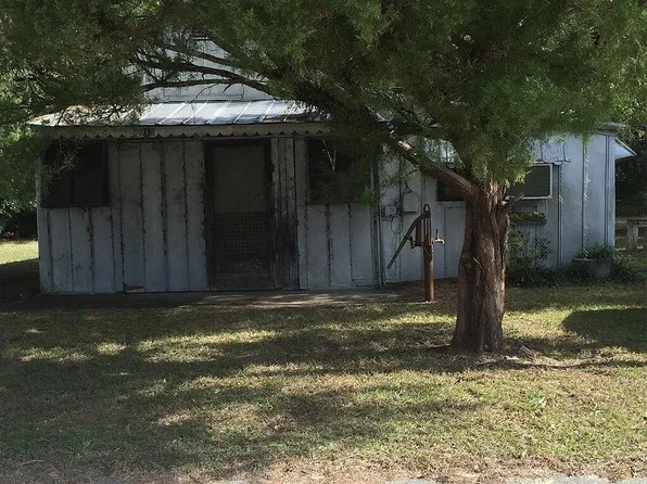 915 14th St SW, Moultrie, GA 31768