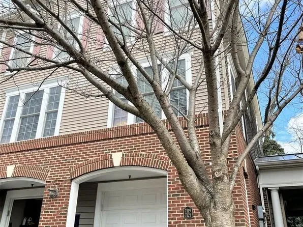 7121 Mason Grove Ct #8, Alexandria, VA 22306