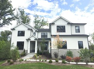 95 Elm Rd, Lincolnshire, IL 60069