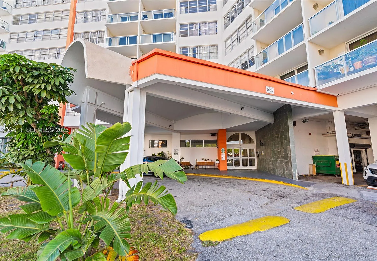 Buckley Towers Condo - Ea — Photo 2