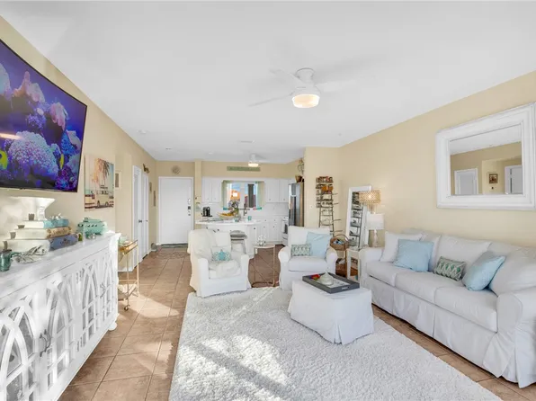5010 Harmony Cir APT 306, Vero Beach, FL 32967