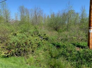 588 W Bonniwell Rd, Mequon, WI 53097