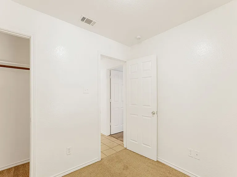 315 Isbell Rd — Photo 18