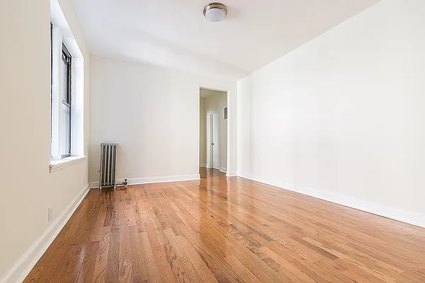 Rented by Dixon Advisory USA Inc. | media 22