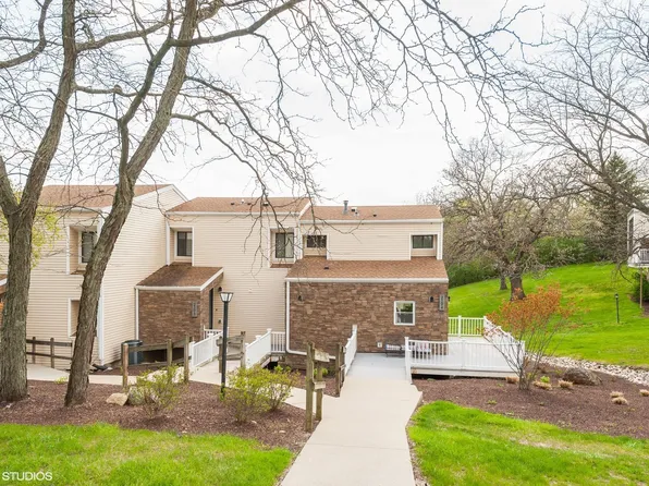 210-4 Sheridan Springs Rd, Lake Geneva, WI 53147
