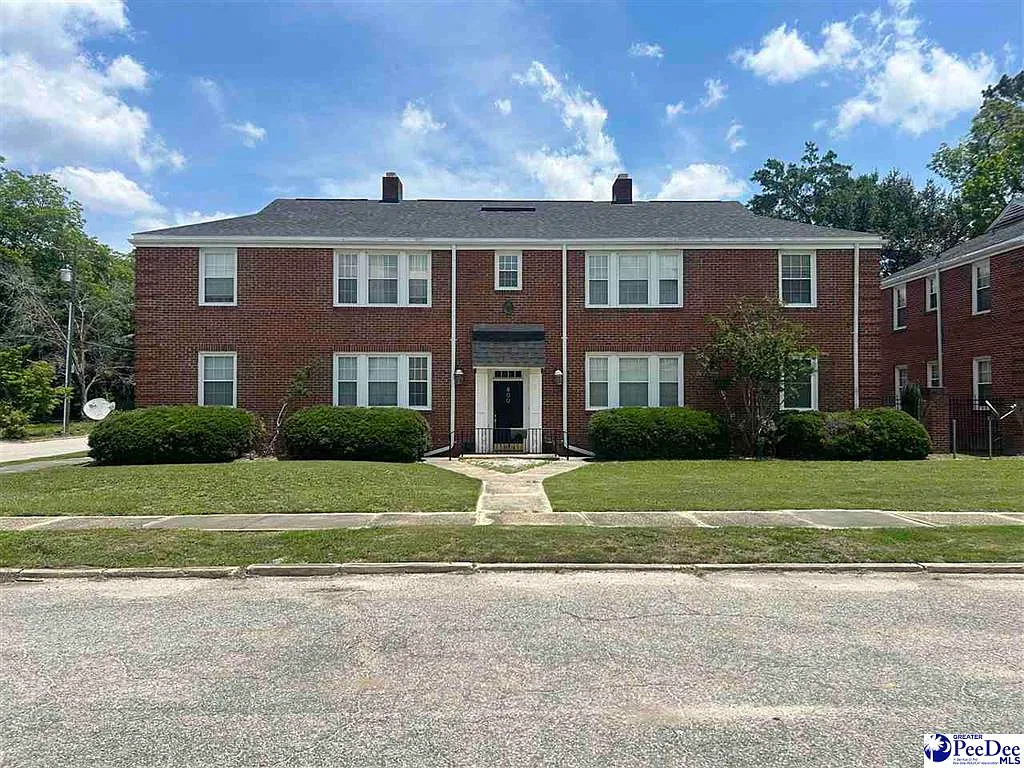 604 Warley Street - 8 — Photo 1