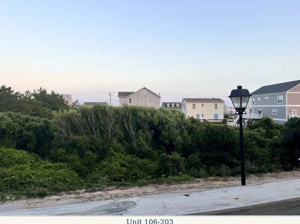 106 Coastal Point Dr, Atlantic Beach, NC