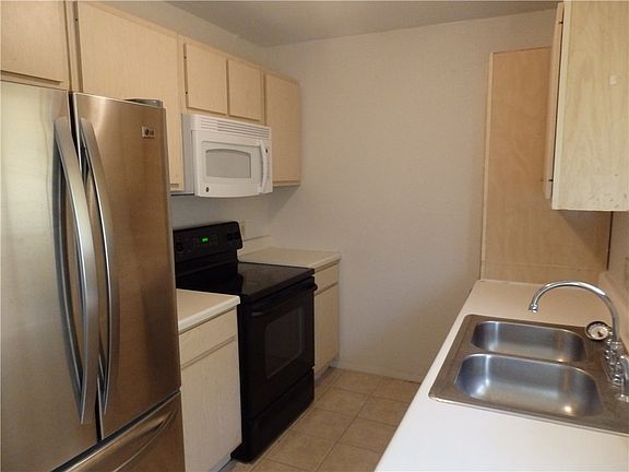 4th image of 1501 Villa Cv #A