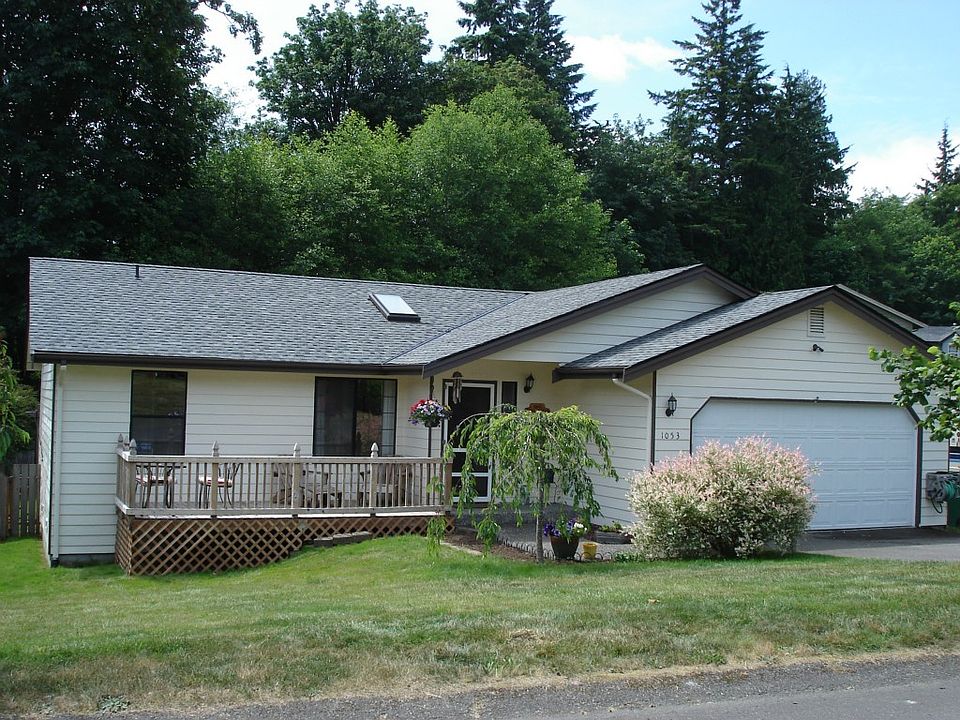 1st image of 1053 NE Shadybrook Ct