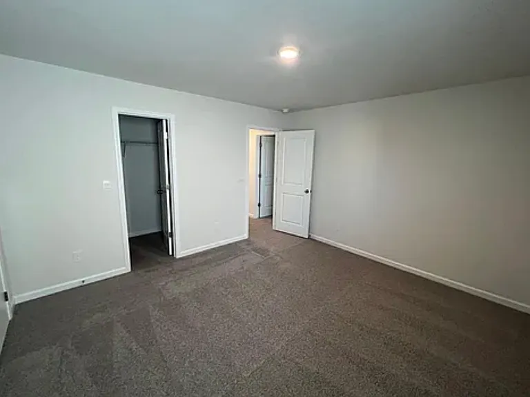 2148 Vanderlyn St — Photo 29