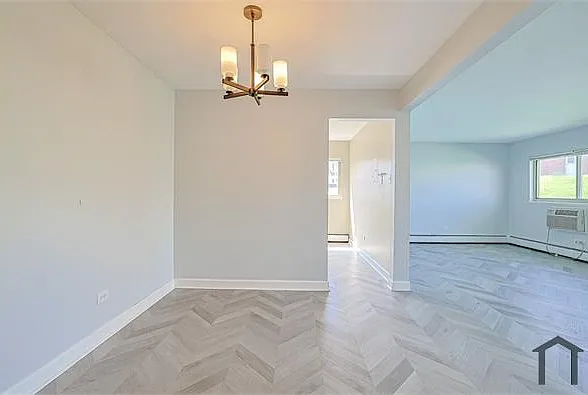 673 E Fullerton Ave #105 — Photo 3