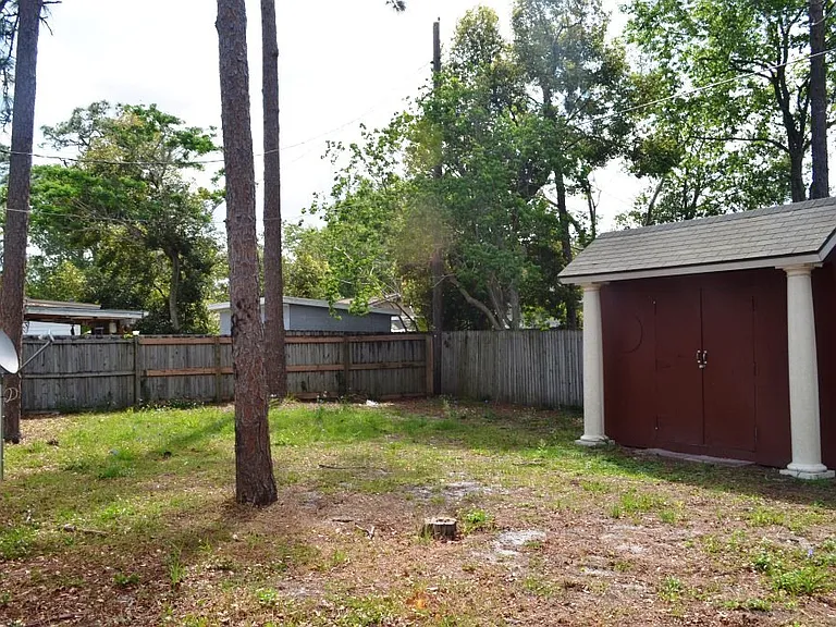 660 Jasmine Rd — Photo 9
