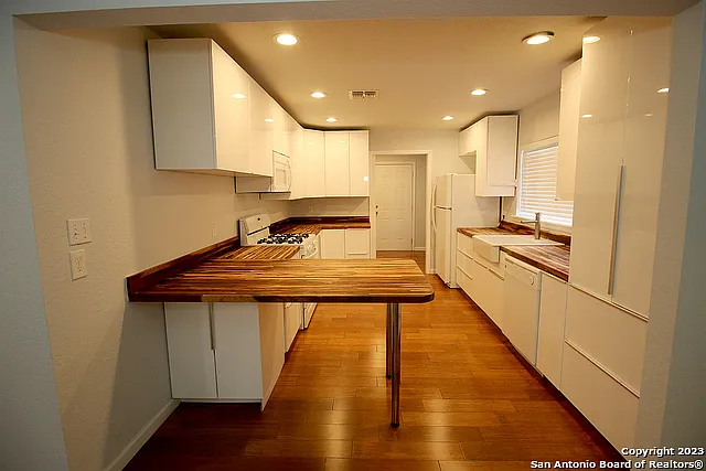 64 Vaughan Pl — Photo 6