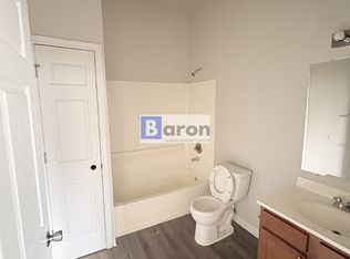 1636 Summit Rd #102, Cincinnati, OH 45237