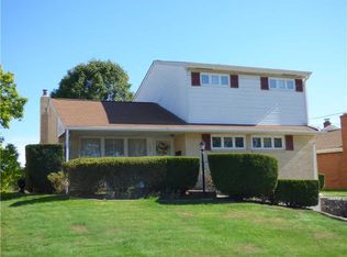 1842 Outlook Dr, Verona, PA 15147