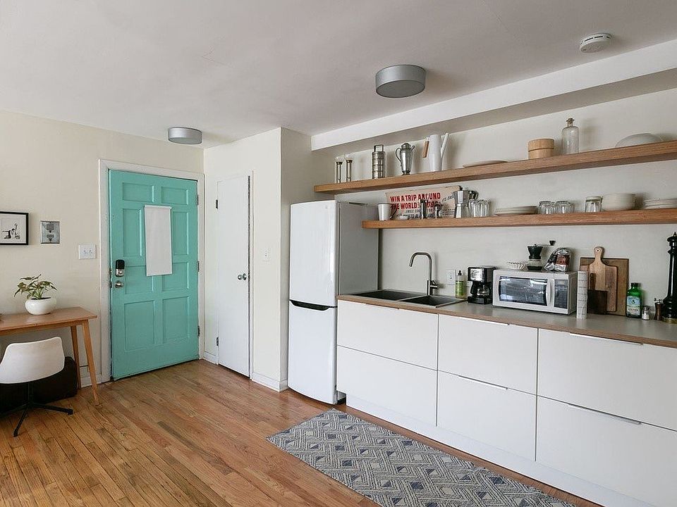 1st image of 1060 Van Dyke St #201