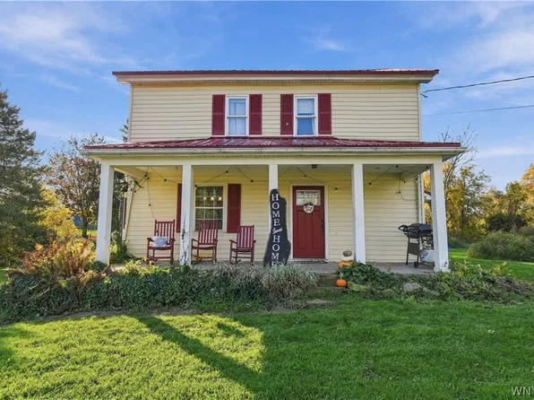 8753 Telegraph Rd, Gasport, NY 14067