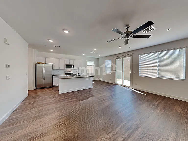 3345 Blodwen St — Photo 5