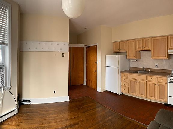2nd image of 641 N 22nd St APT 3