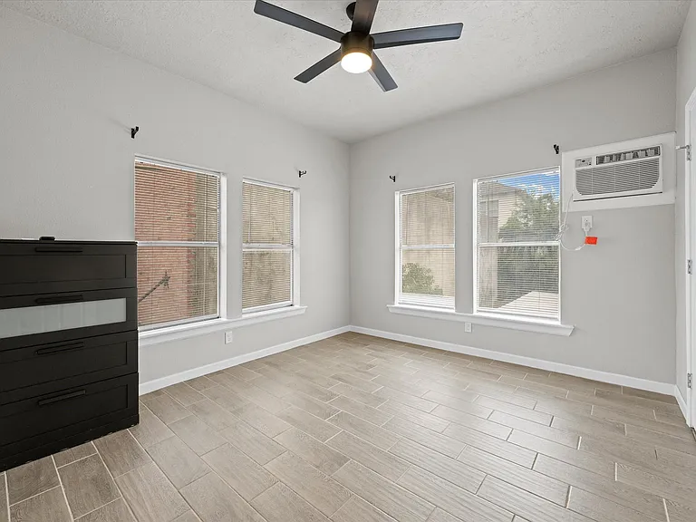 1119 Waugh Dr #4 — Photo 21