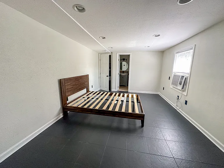 224 S Lopez St — Photo 14