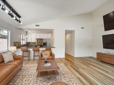 7134 Yarmouth Ave, Reseda, CA, 91335