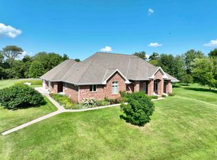5522 N County Road F, Janesville, WI 53545