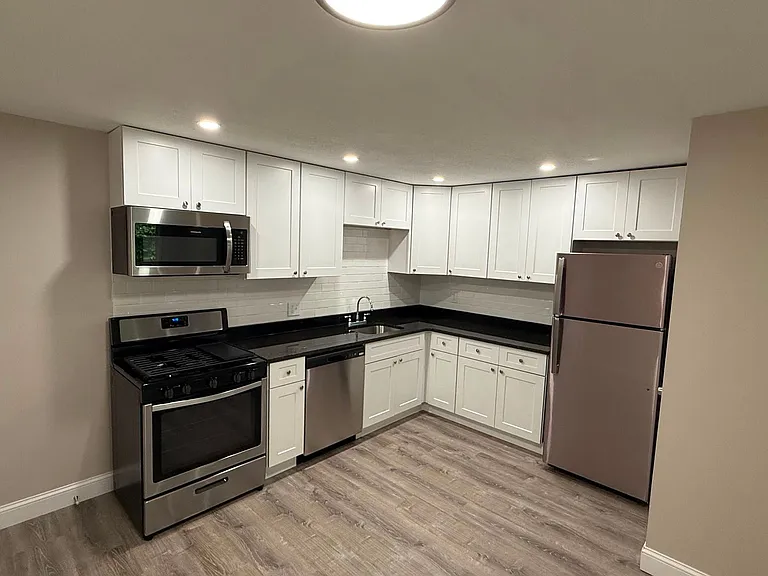 Upton St Apartments LLC — Photo 44