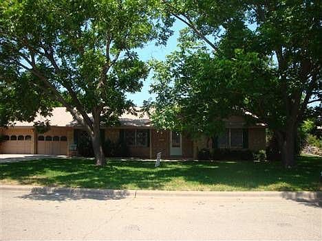 1st image of 3017 Creasey Dr