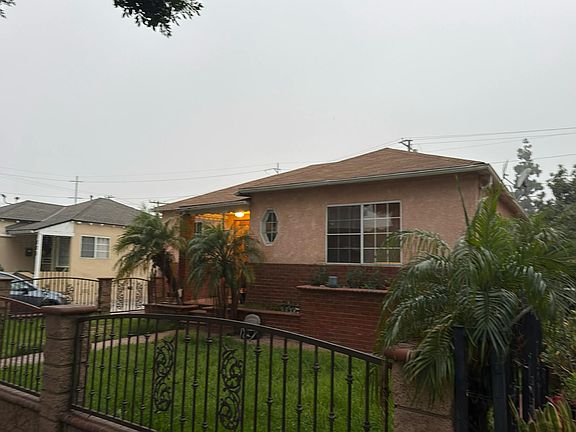 2nd image of 1221 Rosewood Ave