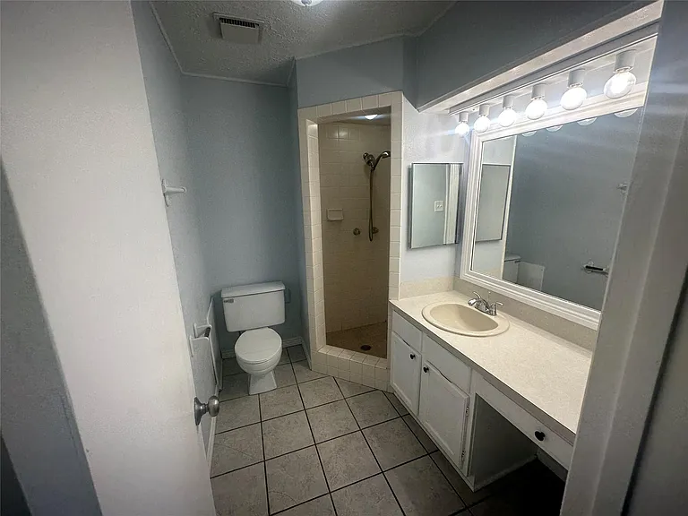 13258 Bluff View Dr — Photo 12