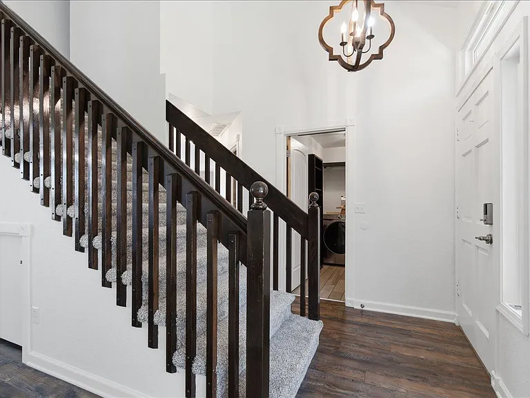 4426 S Tinker Ave — Photo 5