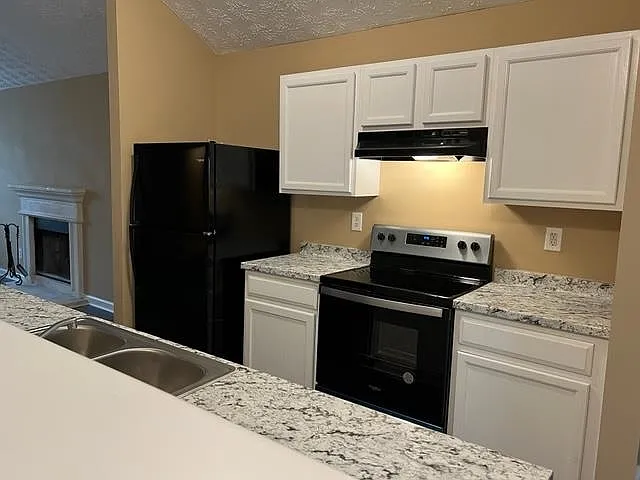 5200 Alexander St — Photo 7