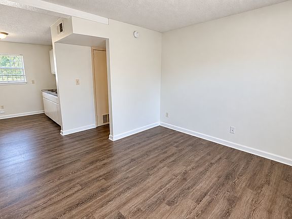 2nd image of 1525 18th St #G
