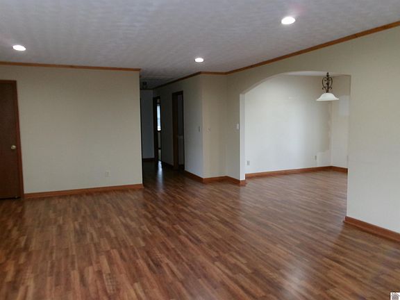 5th image of 739 Twin Hill Rd