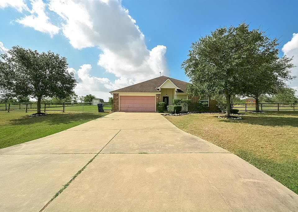 1st image of 32811 Atlas Cedar Dr