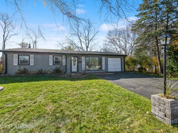 620 Orton Ave, Wauconda, IL 60084