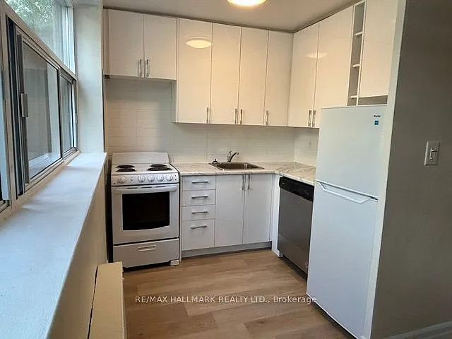 134 Lawton Blvd #105 — Photo 6