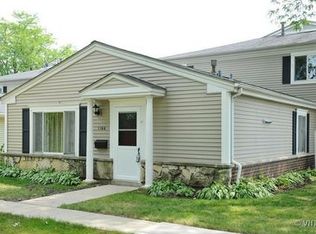 1166 Cove Dr #213-A, Prospect Heights, IL 60070