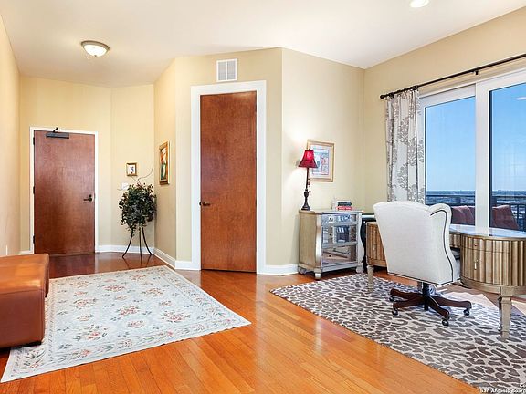 4th image of 230 DWYER AVE #1205