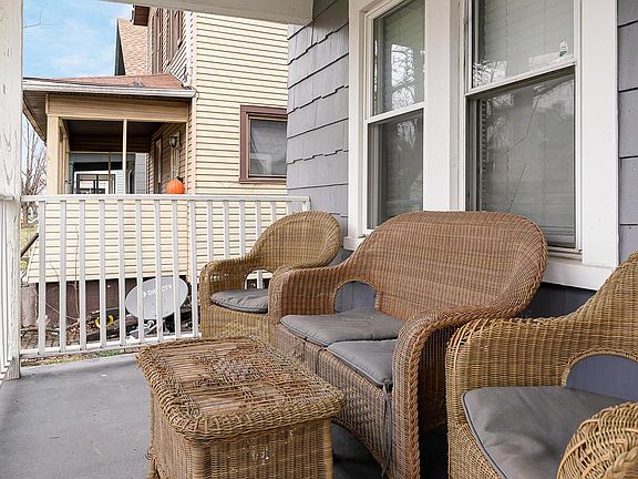 2nd image of 904 Miller Ave