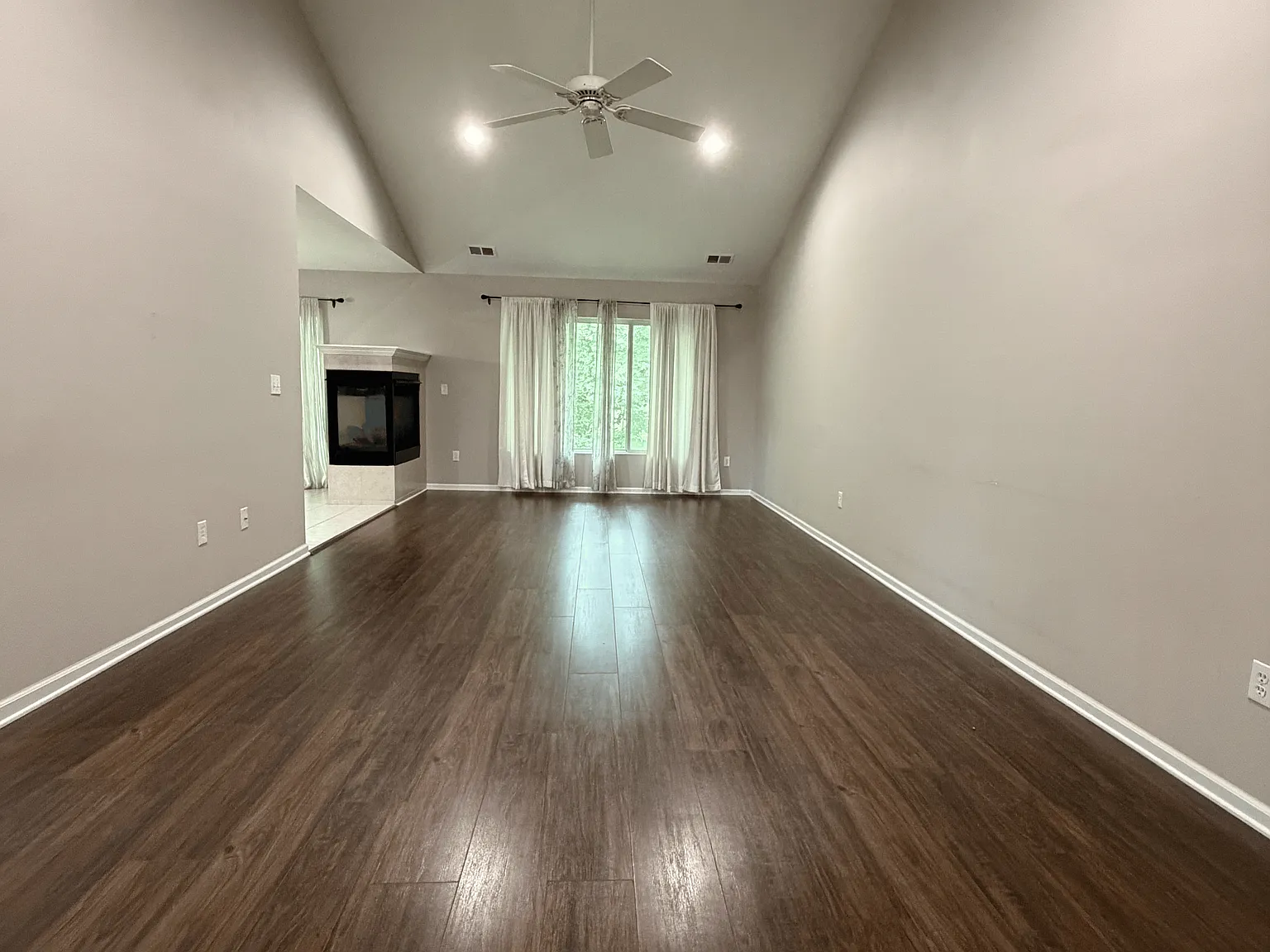 2 bed, 1515 sqft, $2,500 — Photo 2