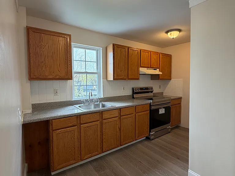79 French Ave #2 — Photo 7