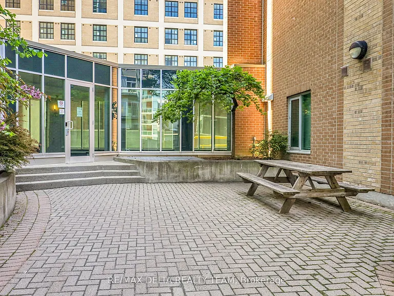 134 York St #205 — Photo 31