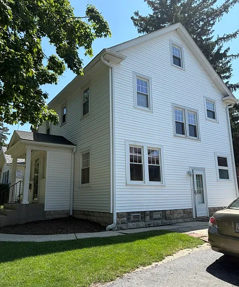5246 Washington St — Photo 2
